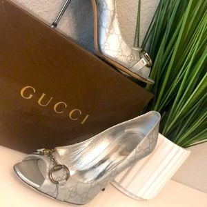 Gucci GG Peep Toe Pump